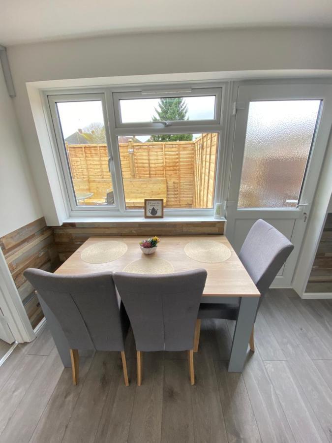 Gatwick Studio Horley Kültér fotó